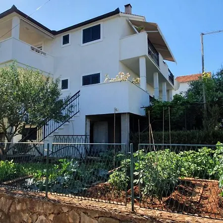 Apartment Romarin