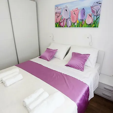 Apartment Romarin Supetar